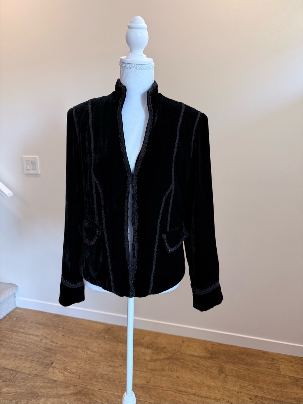 Le Chateau Vintage Black Velvet Blazer Y2K Whimsigoth Fairy Grunge size Large